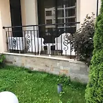 Vacation At Sunny Apartment *