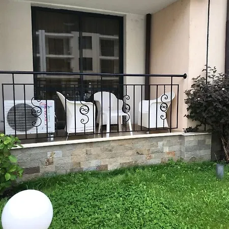 Vacation At Sunny Апартаменты *